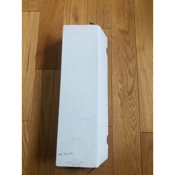 Vintage Lot of Topps MLB Baseball Cards 1980's and 1970's in Box 717 Cards - Picture 2 of 3